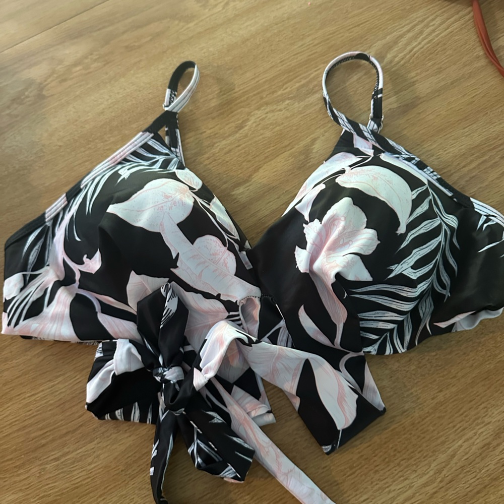 Floral Black and Pink Bikini Top Only new without tags
